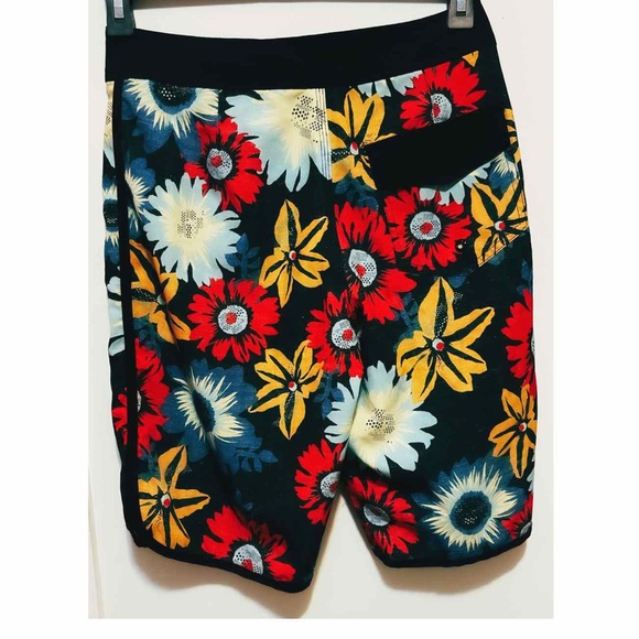 Shorts - Picture 2 of 2